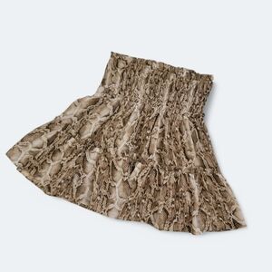 Pants Store Snake Print Skirt Tiered Ruffle Skirt Size Small Metallic threads